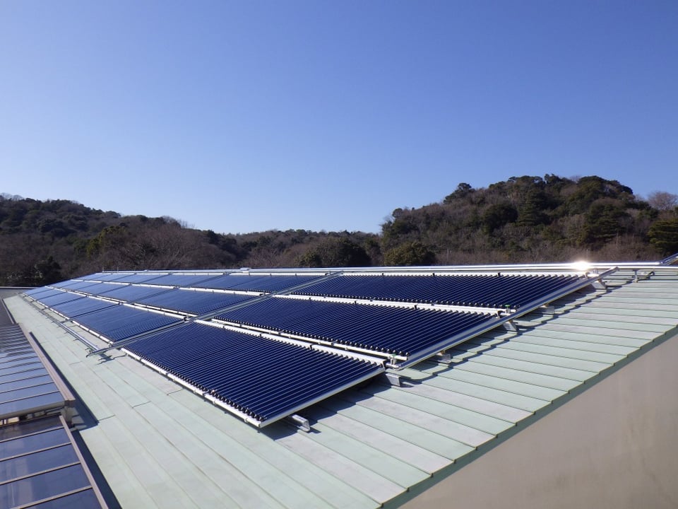 太陽熱集熱器が設置されました